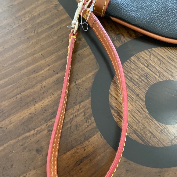 Authentic Dooney Bourke Small Handbag back / Brown - Picture 6 of 7